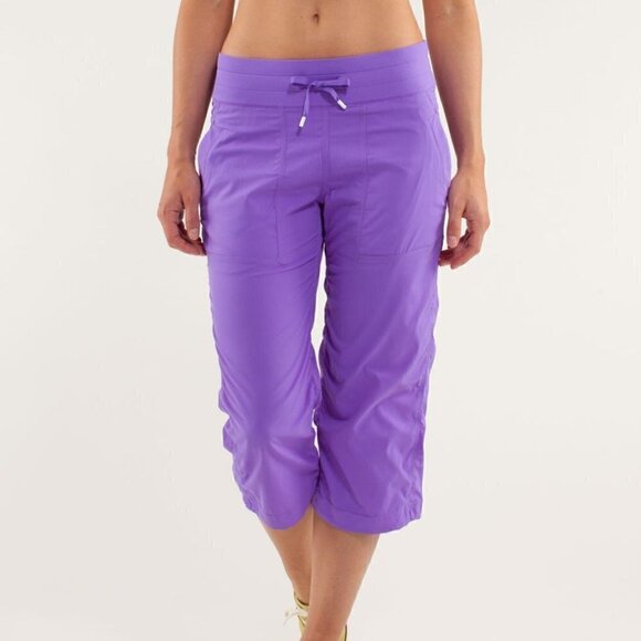 Lululemon Studio Crop *No Liner  Size 4 - Picture 2 of 8